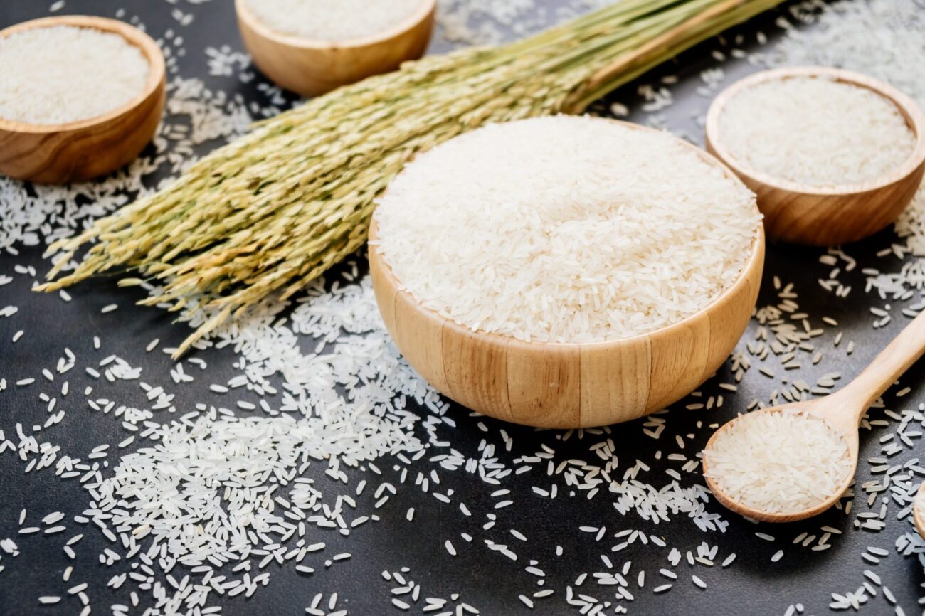 Photo of a bowl of rice illustrates blog "What is jasmine rice?"