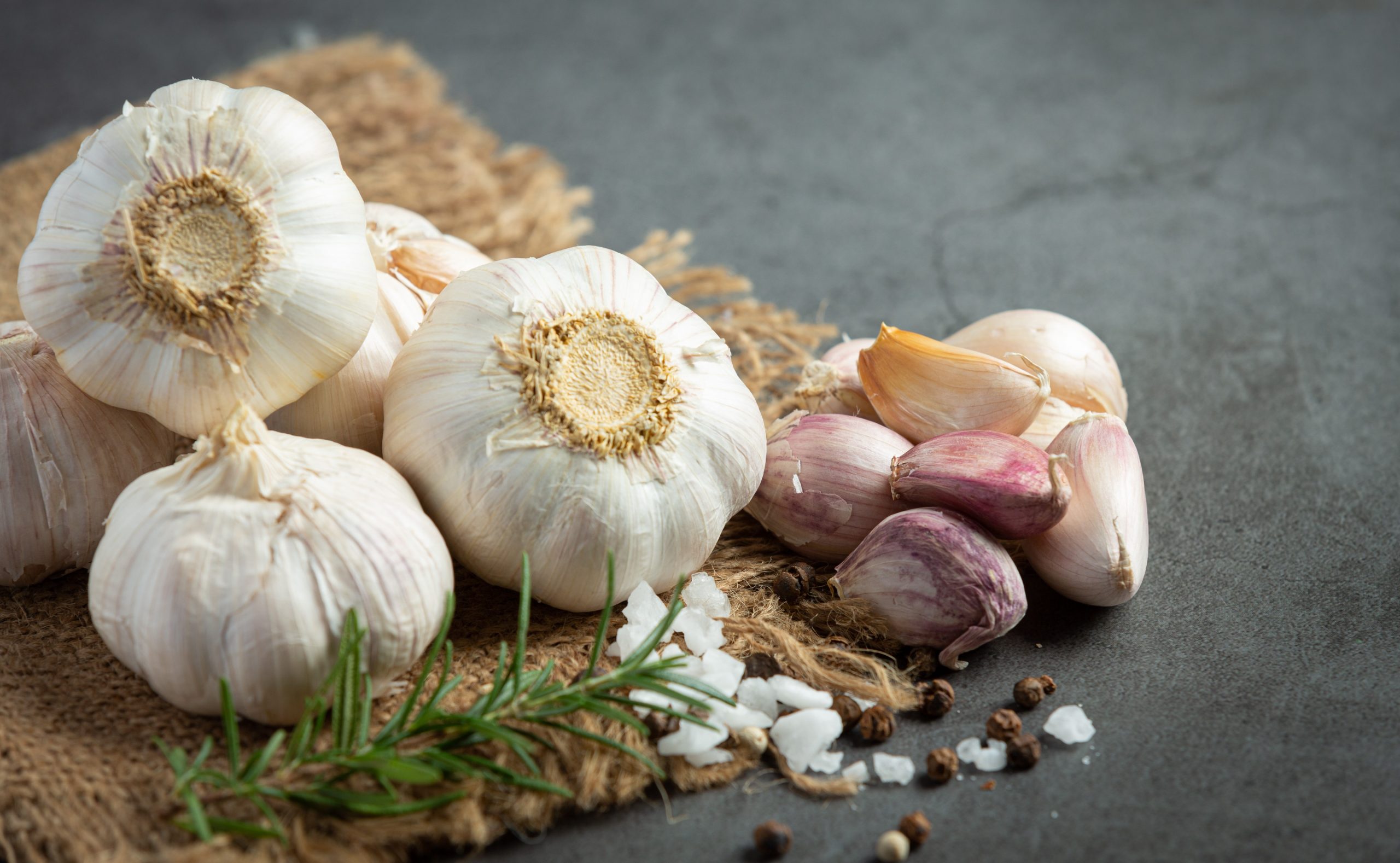 garlic_Jcomp Closeup of garlic.