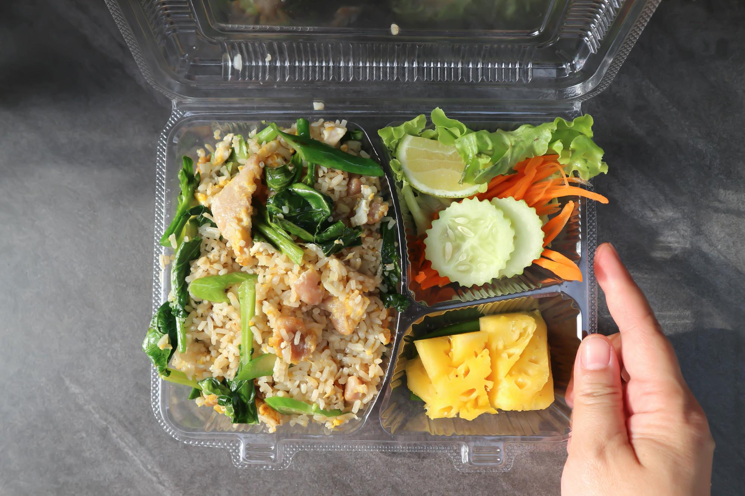 Corporate meal prep services delivering healthy office meals