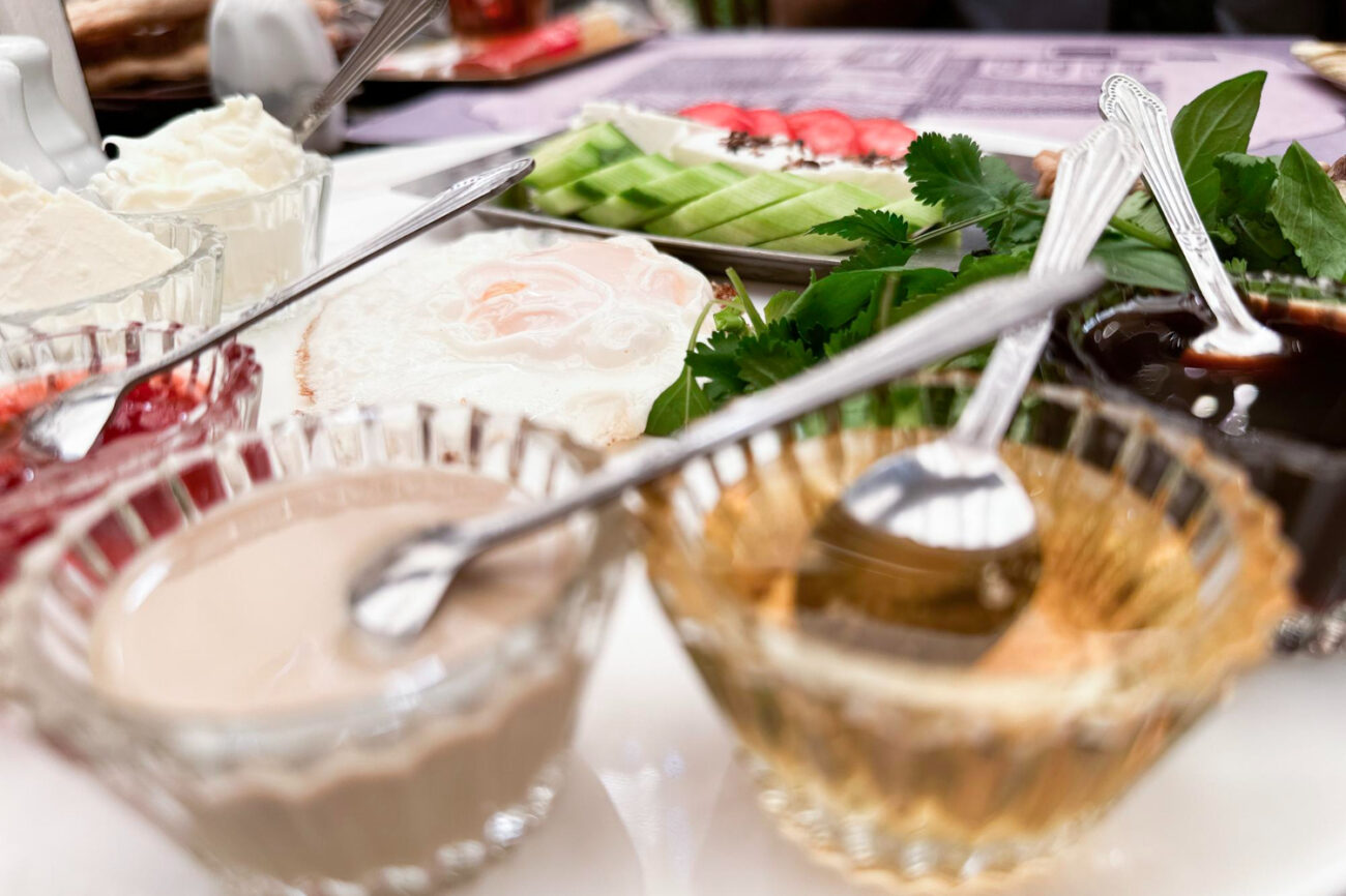 seasonal corporate catering with fresh California ingredients at a business even