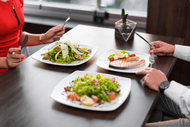 Corporate meal plans with fresh chef-prepared meals for diverse dietary needs