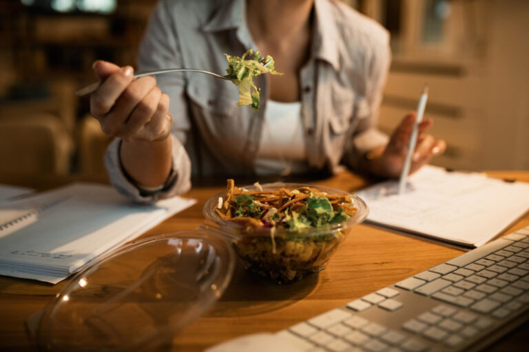 Why Businesses Are Replacing Traditional Office Snacks with Healthy Meal Options with focus on healthy meal options